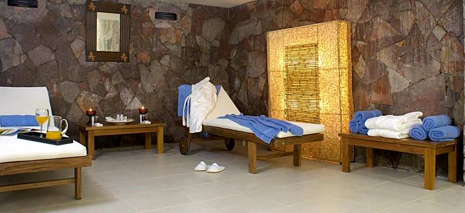 Cilene Del Faro Suites & Spa