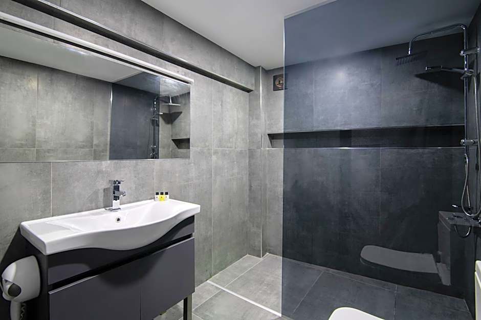 Via Ã‡iragan Hotel – Istanbul, FL