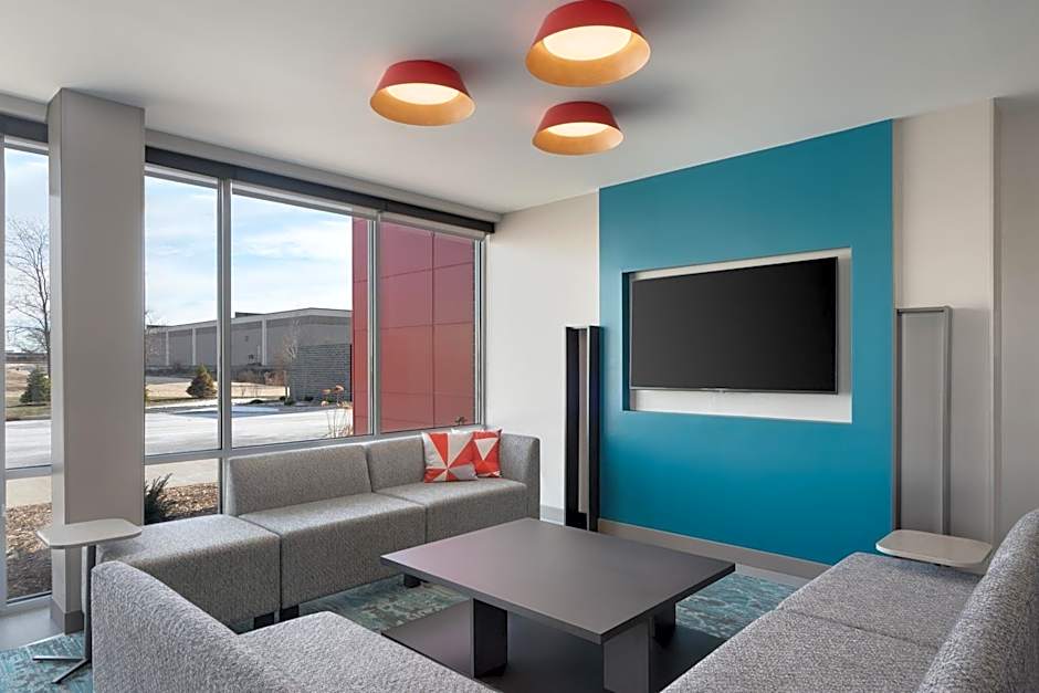 avid hotel Oak Creek By IHG