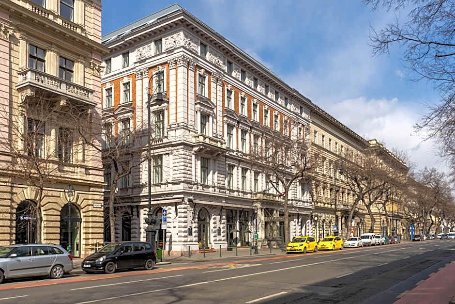 Hotel Moments Budapest