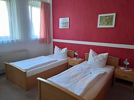 Twin Room with Bathroom