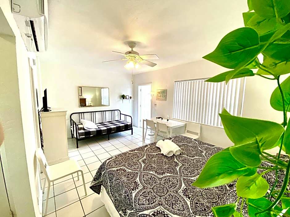 Southwinds Inn by The Gold Nests