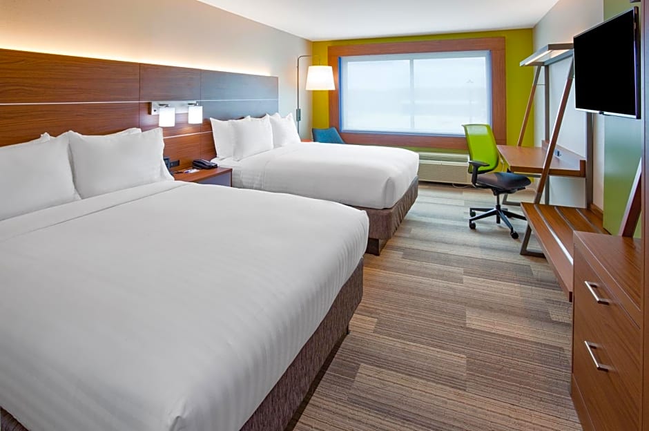 Holiday Inn Express and Suites Des Moines Downtown, an IHG Hotel