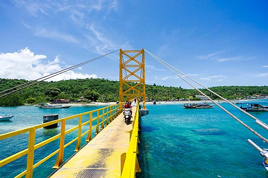 Song Lambung Beach Huts
