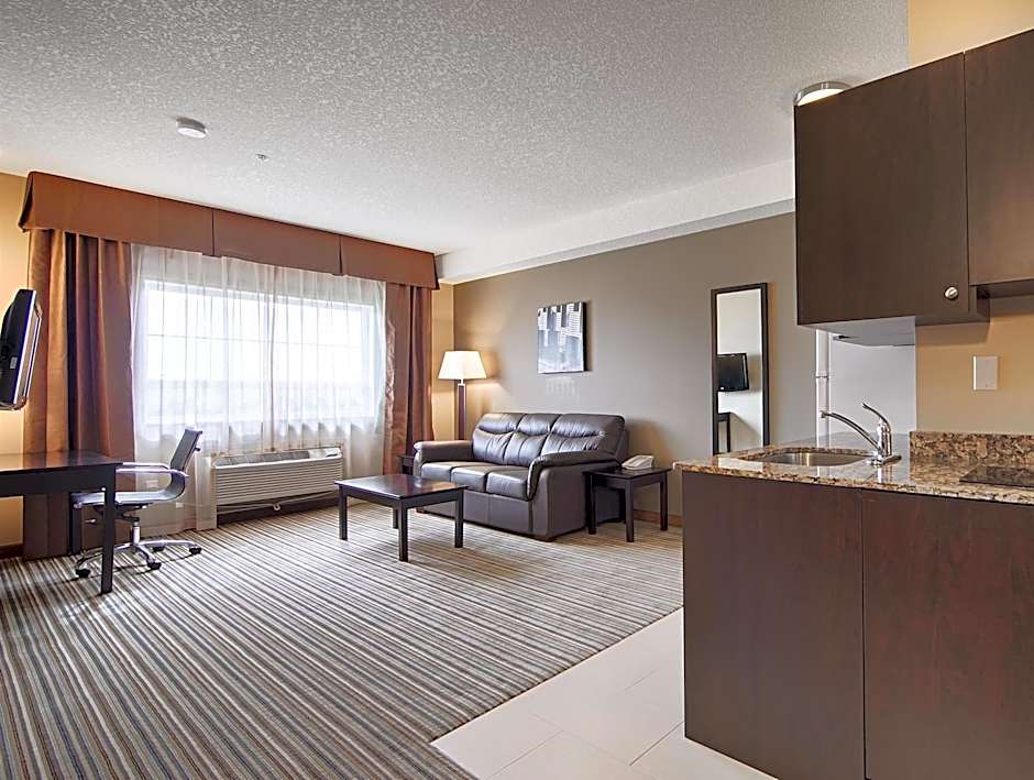 Best Western Plus Peace River Hotel & Suites