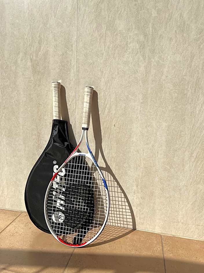 Neot Golf, Ziv's Place