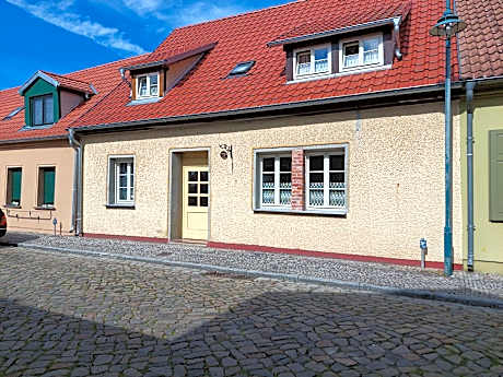 Attic Holiday Home with Garden and Grill