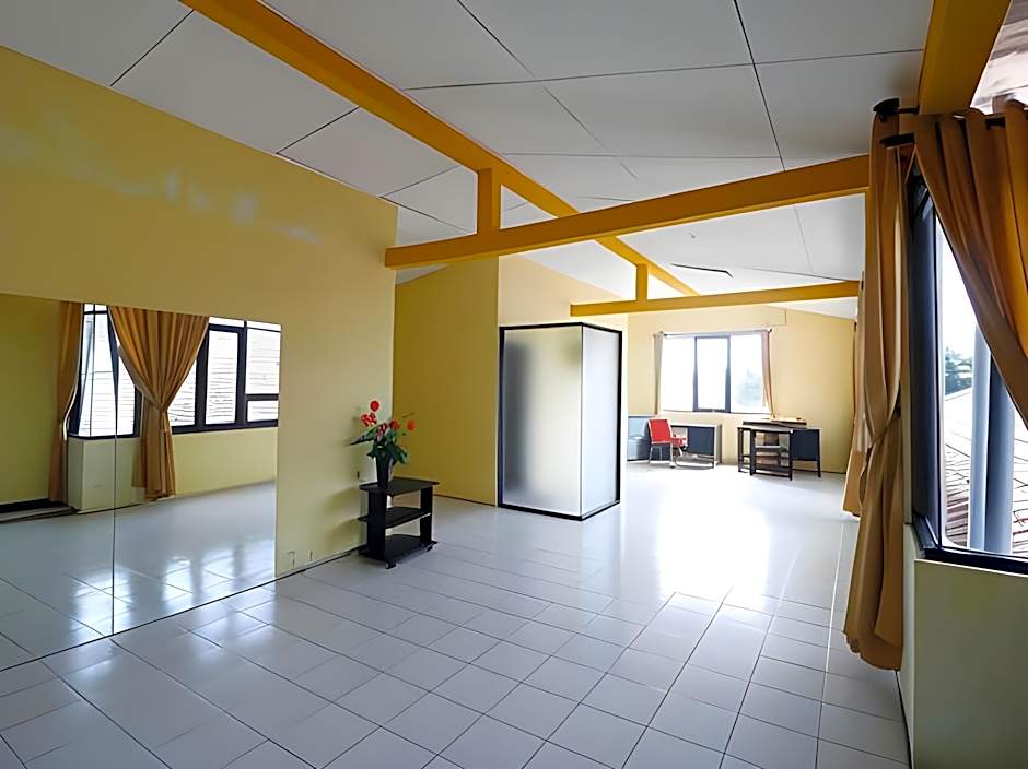 RedDoorz Plus near Undip Tembalang