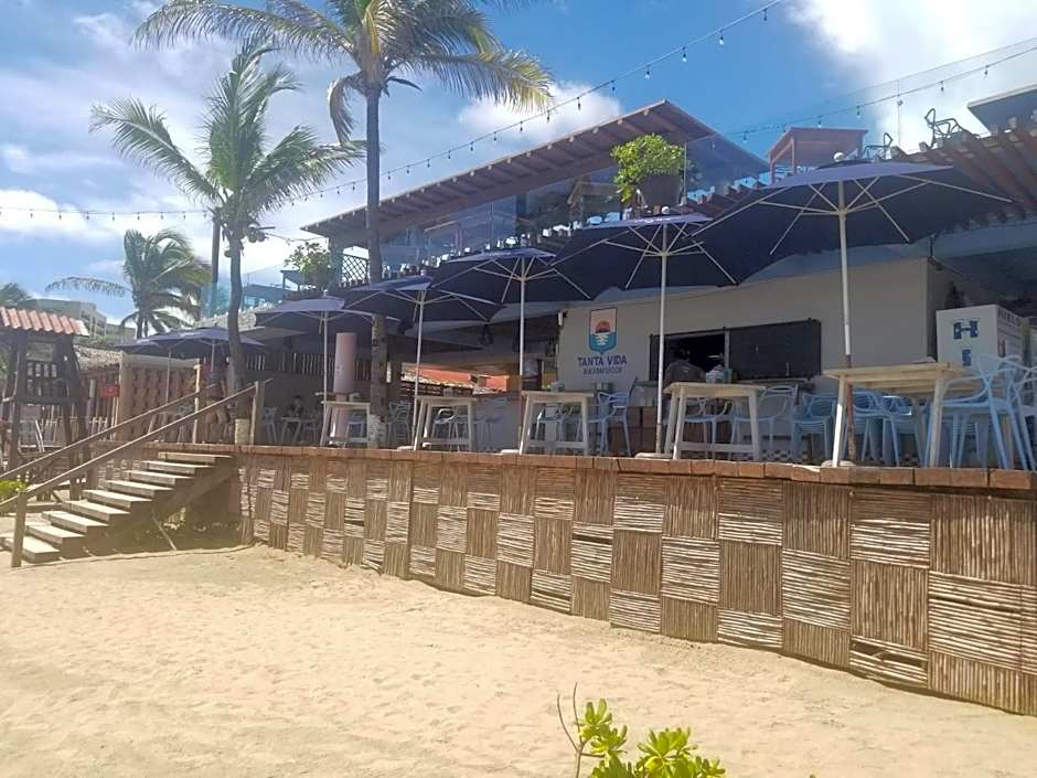 Perfectly located spacious apartment with 2 balconies