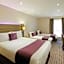 Newquay Beach Hotel by Sunday