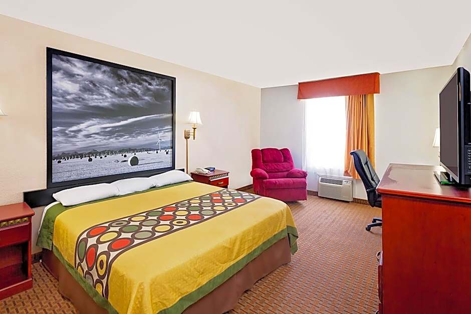 Foto 1 di 3 di 1 King Bed
