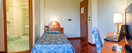 Single Room with Gym Access