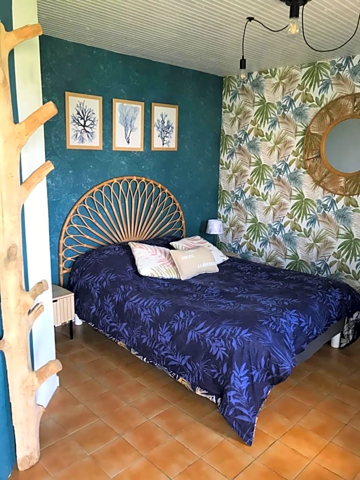 Studio avec piscine