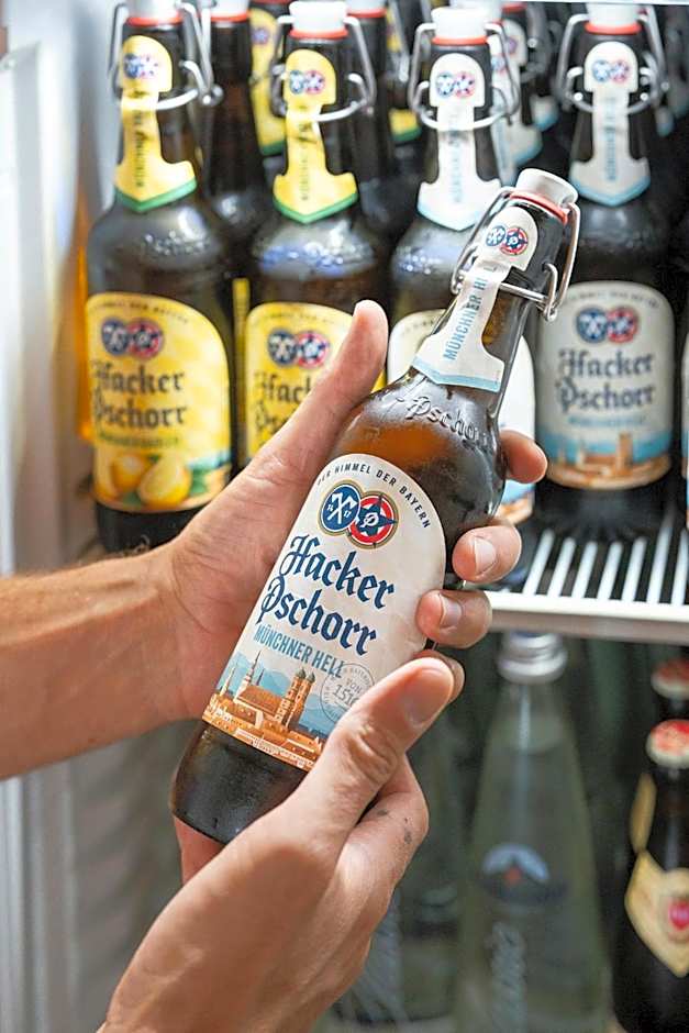 Sopherl am See - Frühstück auf der Seeterrasse, sehr ruhig und wunderschön am See, 3 Minuten nach Oberpfaffenhofen, viele Radtouren, Restaurants & Cafes in der Umgebung