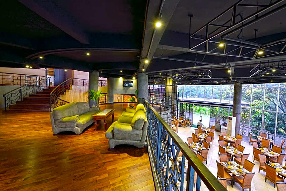 Oak Tree Emerald Hotel & Conventions Semarang