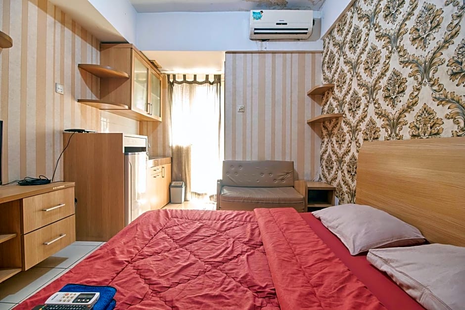 Apartment Green Lake View Ciputat by Celebrity Room
