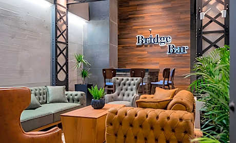 Bridge Hotel