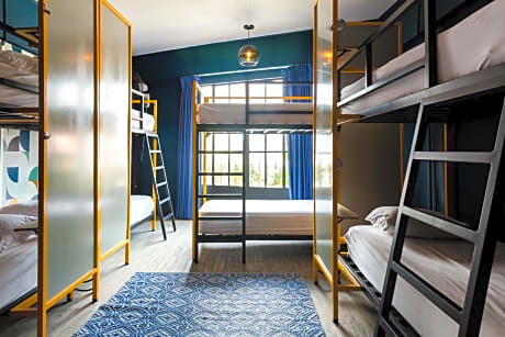 Bed in 4-Bed Mixed Dormitory Room