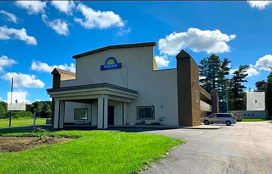 Photo 1 of 28 of Days Inn by Wyndham Bellville Mansfield