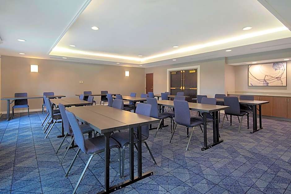 Courtyard by Marriott Cincinnati Airport