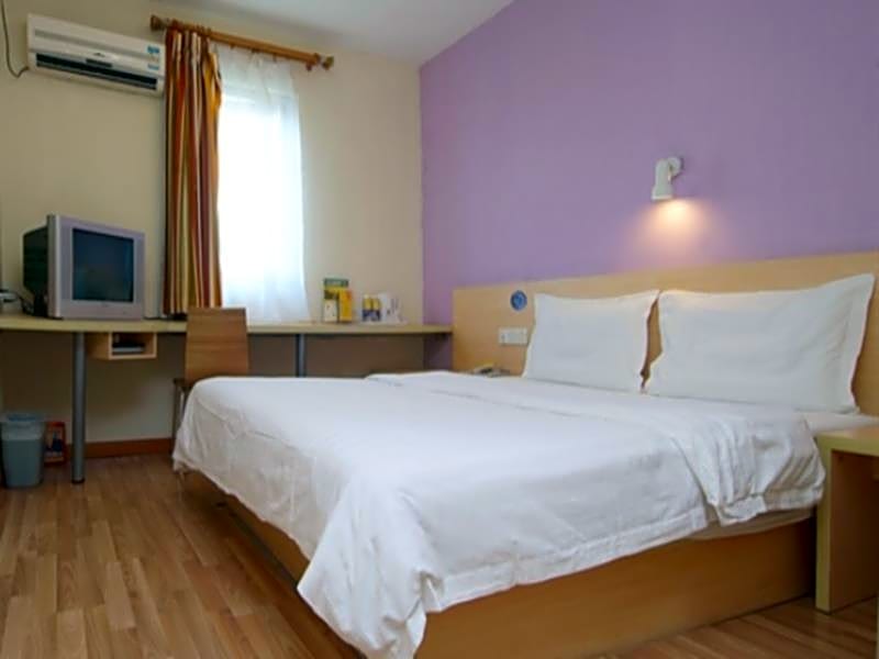 7Days Inn Guangzhou Zengcheng Gualv Square – Guangzhou (Canton), IA