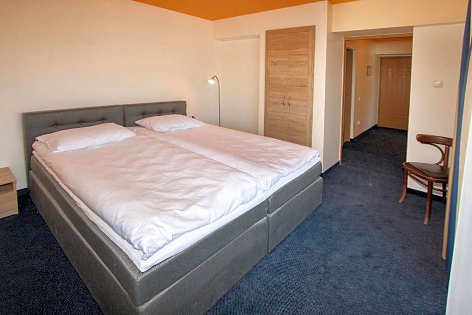 Tauras Center Hotel