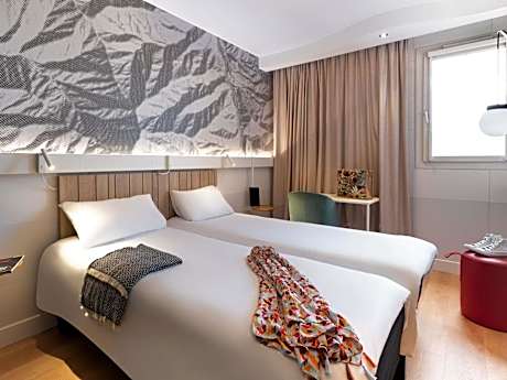 Standard Room with Two Single Beds