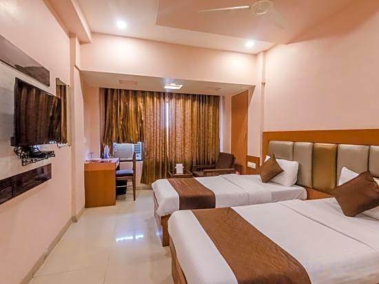 OYO Hotel Sarovar Grand