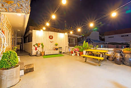 Geoje Hakdong Pension