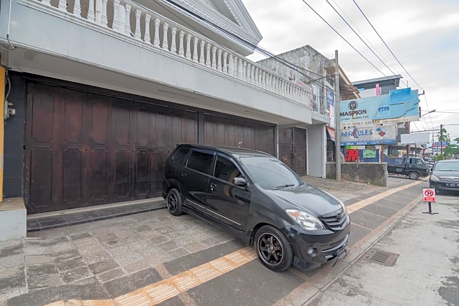 RedDoorz Syariah Plus @ Perintis Guesthouse Tasikmalaya