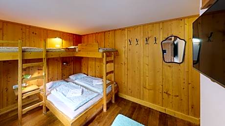 Double Room with Mountain View