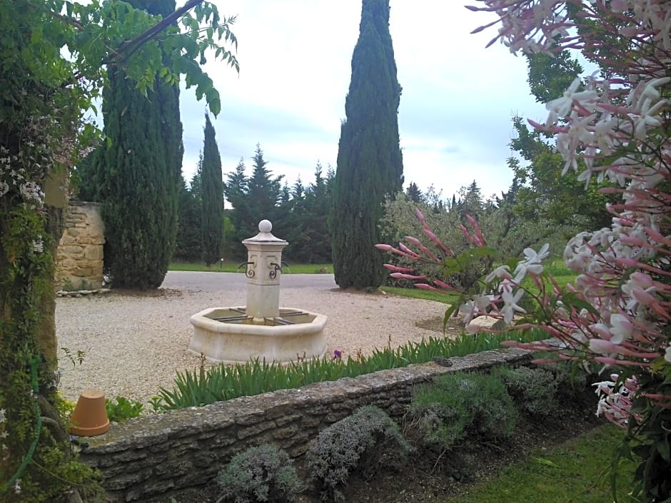 Mas des Bougainvillees