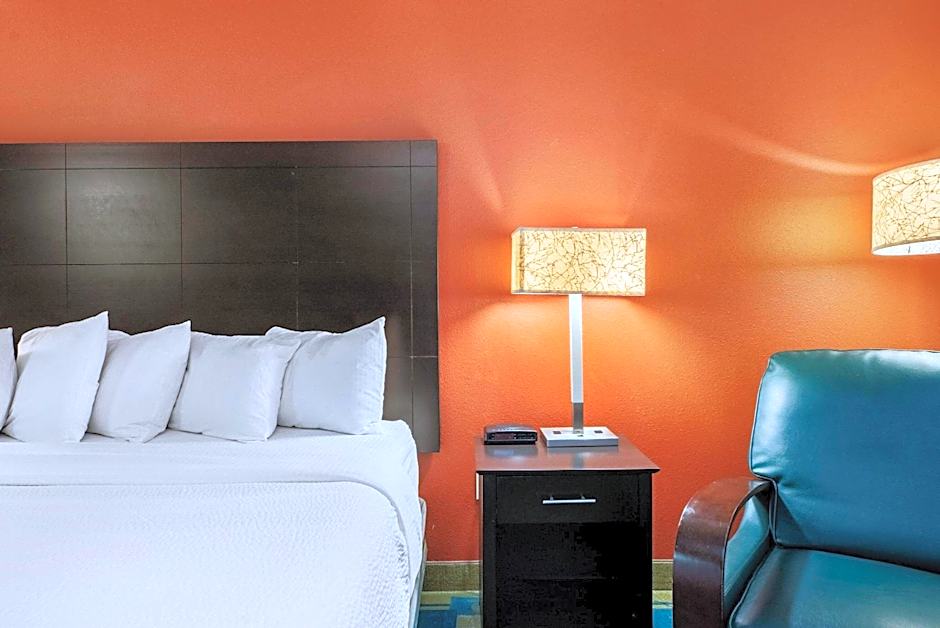 La Quinta Inn & Suites by Wyndham Mansfield, Oh