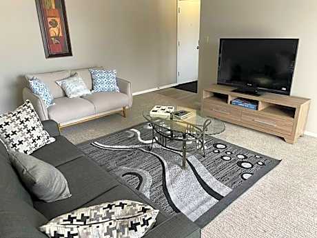 Exquisite 2 Bedroom Apartment
