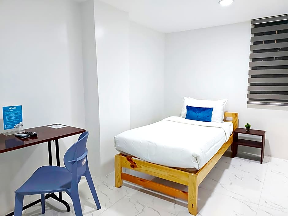 Airobedz Mckinley – Manila, Metro Manila, NY