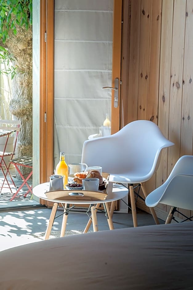 Centre Cap-ferret, les chambres du phare, bassin