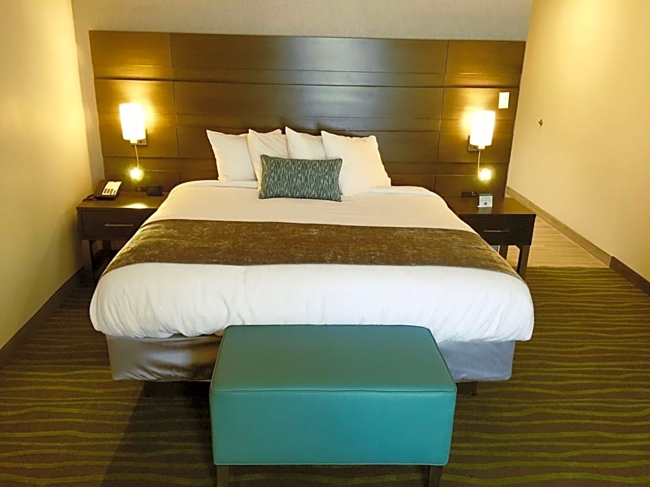 Best Western Plus Prien Lake Inn & Suites