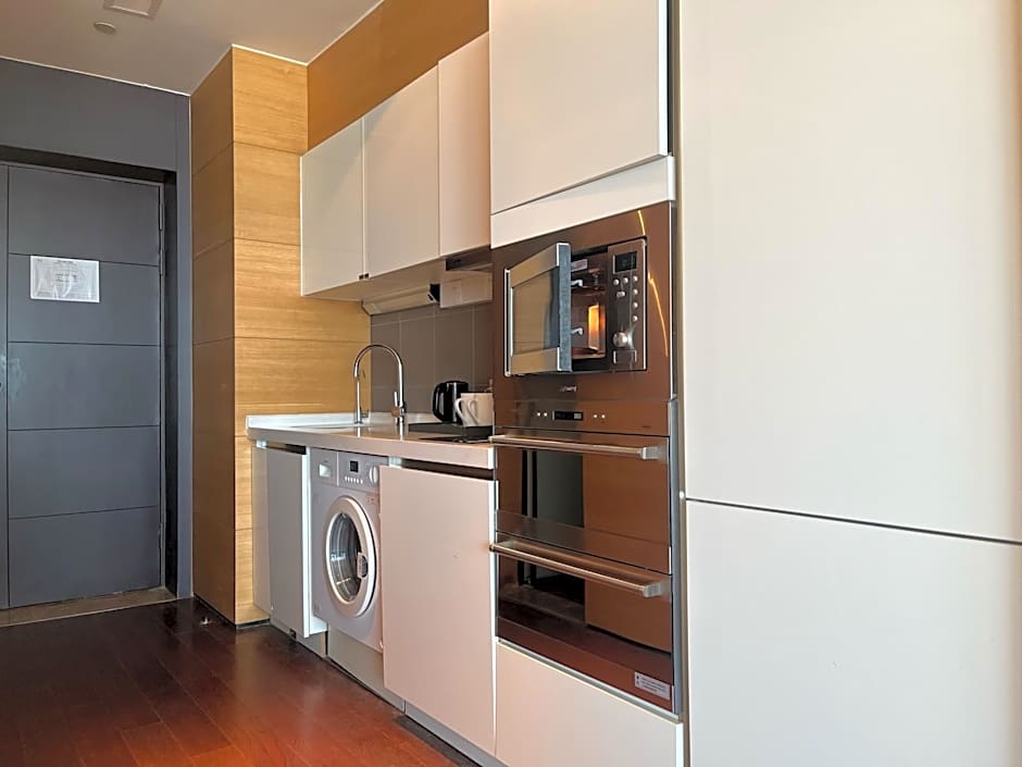 Grand Madison Qingdao Harbour-view Central（Former Qingdao Farglory Hotel）