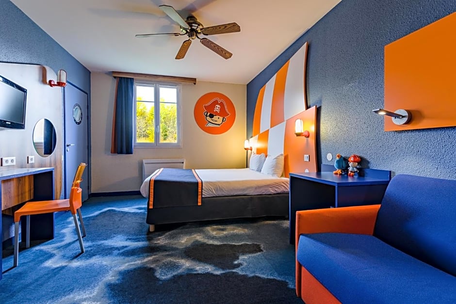 Explorers Hotel At Disneyland Paris
