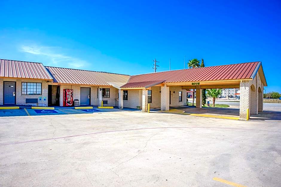 Pleasanton Executive Inn By OYO