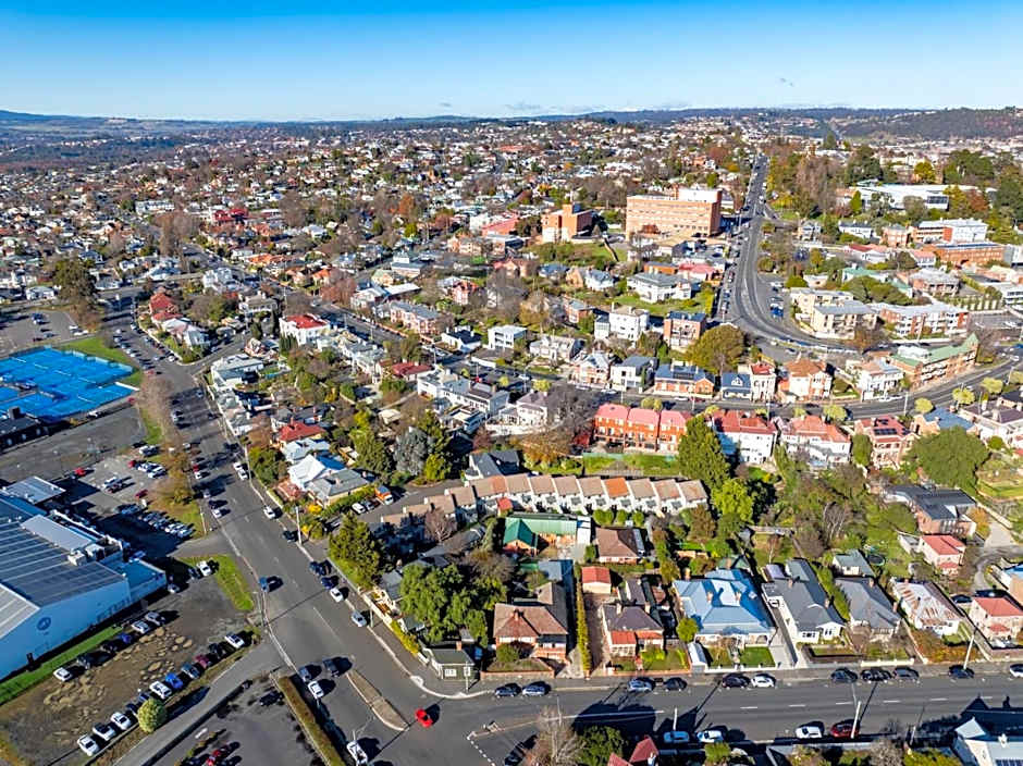 Elphin Motel & Serviced Apartments