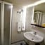 Nine Seven Hotel