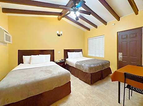 Standard Queen Room with Two Queen Beds