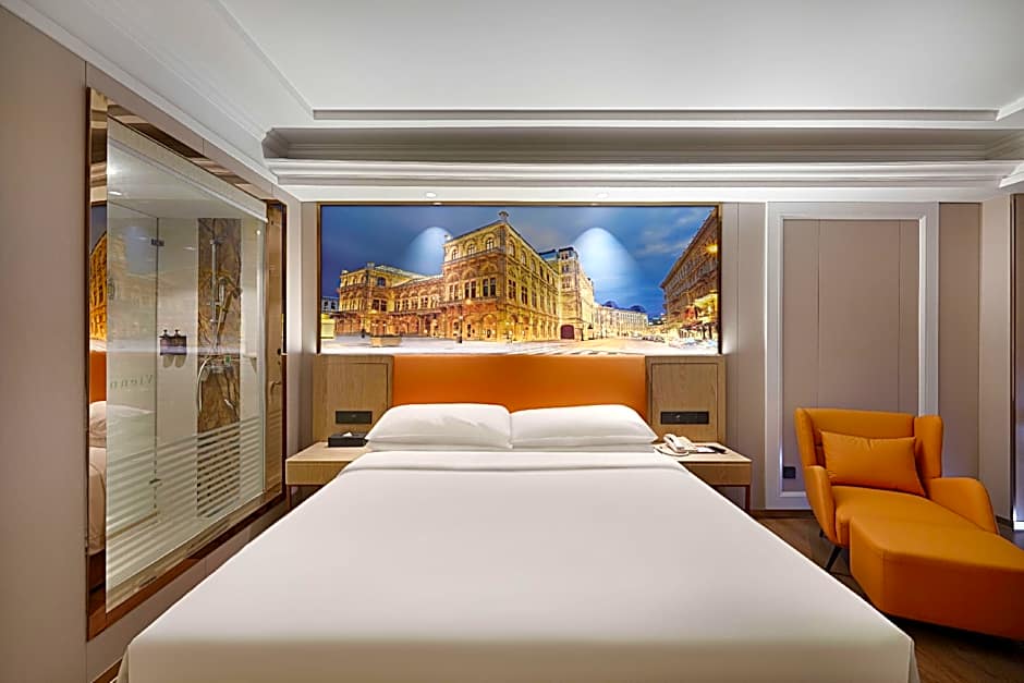 Vienna Hotel Rugao Zhengxiang Square branch