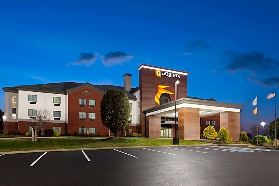 La Quinta Inn & Suites by Wyndham Loudon