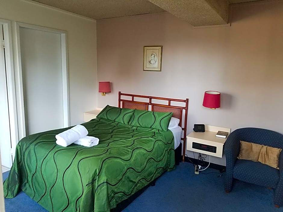 Raceways Motel