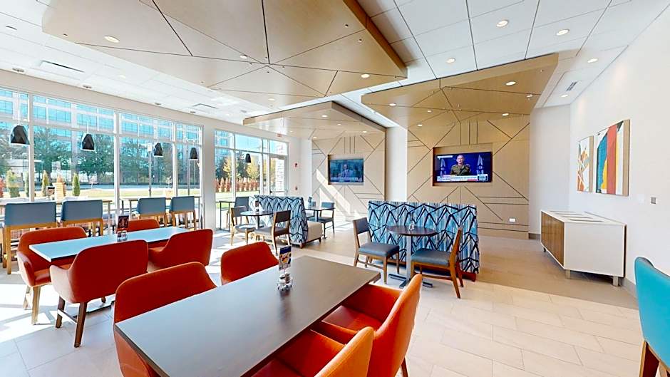 Holiday Inn Express & Suites Chicago Schaumburg By IHG