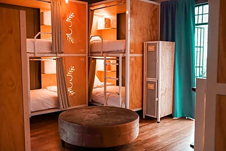 Bed in 8-Bed Mixed Dormitory Room