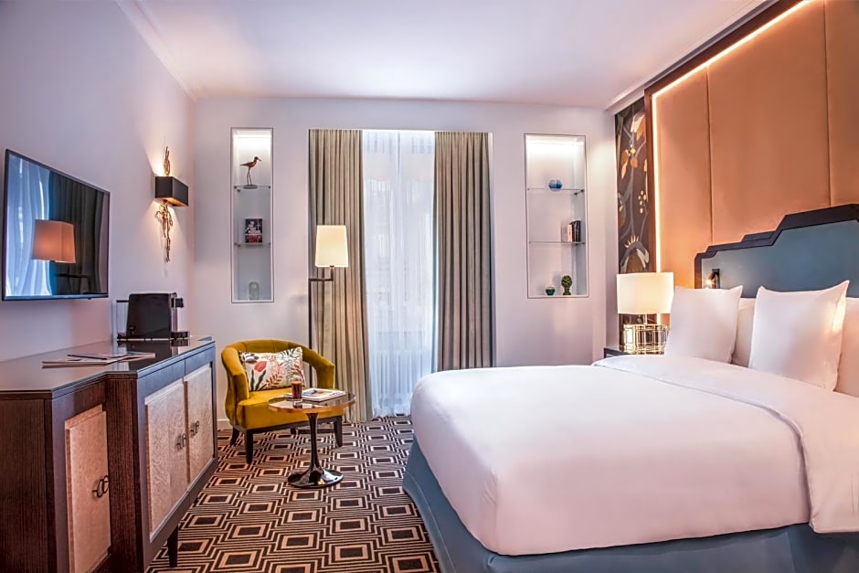Hotel Bristol