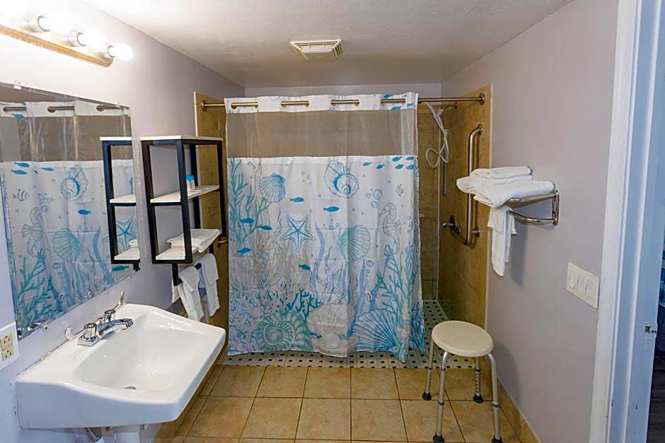 Atlantic Shores Inn and Suites
